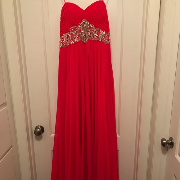 Prom Dress - Picture 5 of 8